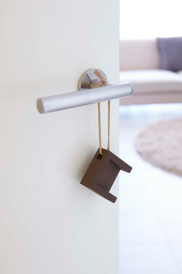 【メール便対応】山崎実業 ドアストッパー キューブ ブラウン 4903208071093 【品番:07109】